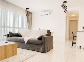 Muji Design Spacious Family 3R3B @ IOI Resort City